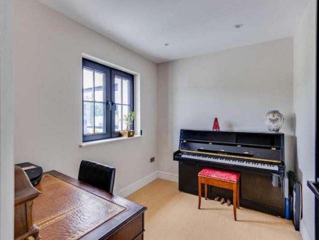 House for sale in Gwern-y-Steeple, Peterston-super-ely