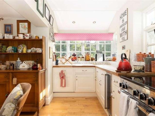 House for sale in Barton In Fabis, East Midlands