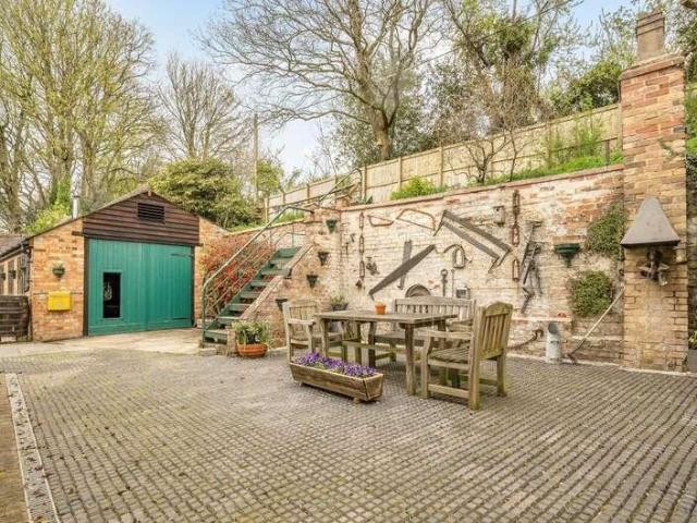 House for sale in Henfords Marsh, Warminster