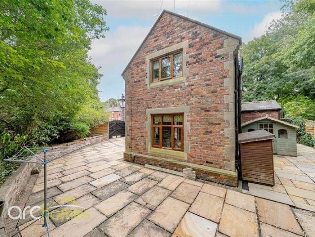 House for sale in Howe Bridge, Wigan