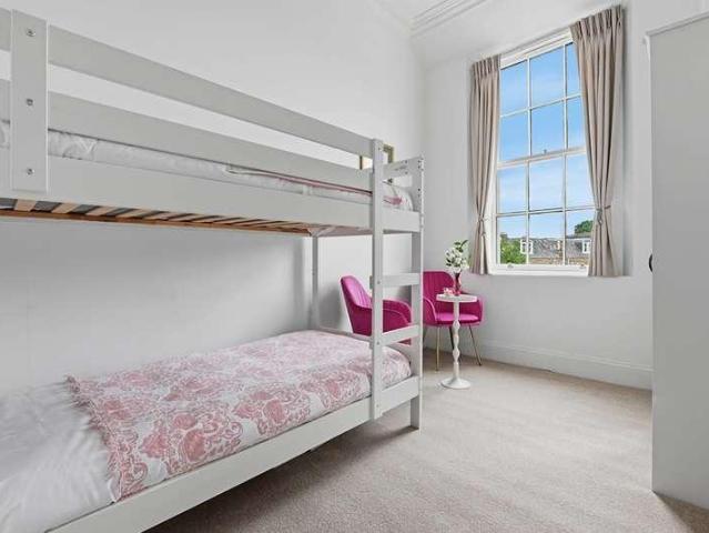House for sale in West End, Scotland