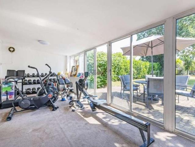 House for sale in Iver, Richings Park
