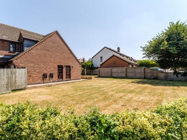 House for sale in Barton In Fabis, East Midlands