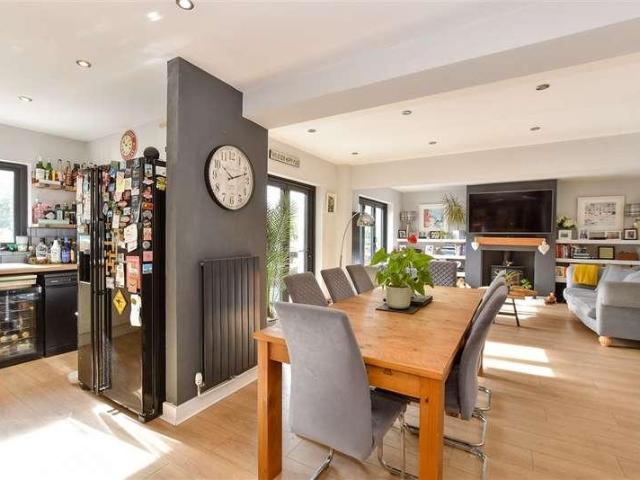 House for sale in Gunville, Carisbrooke