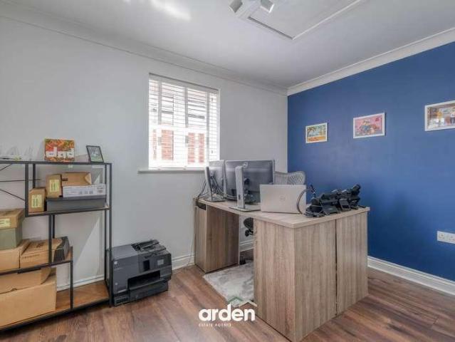 House for sale in Dodderhill, Crookhill