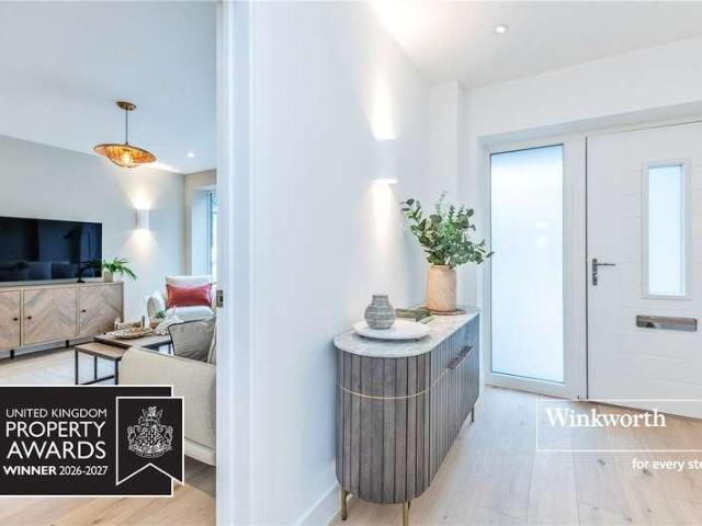 House for sale in Tricketts Cross, Ferndown