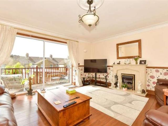 House for sale in Buckland, Ash