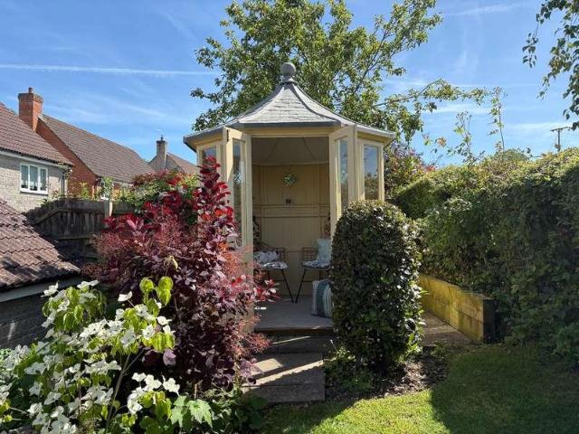 House for sale in Glastonbury, Somerset