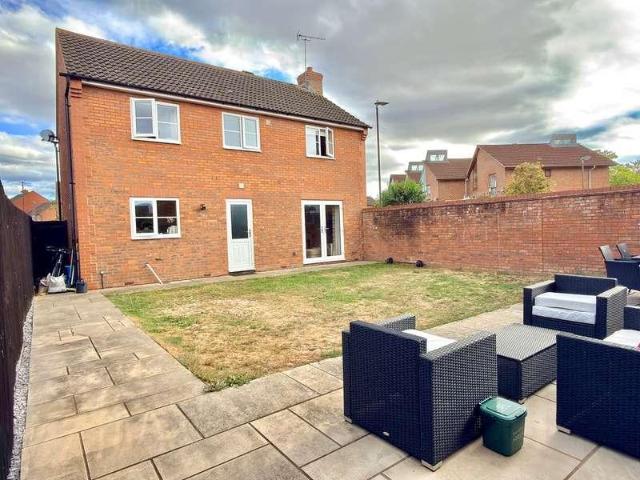 House for sale in Wheatpieces, Pamington