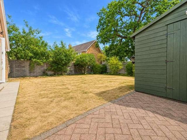 House for sale in Calcot, West Berkshire