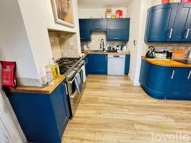 House for sale in Costhorpe, East Midlands