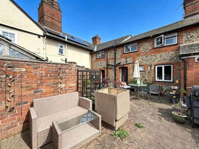 House for sale in Chipping Hill, Essex