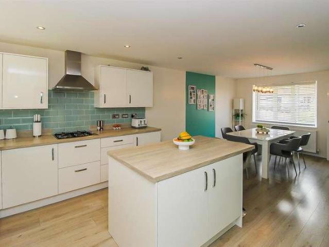 House for sale in Pinders Heath, West Yorkshire