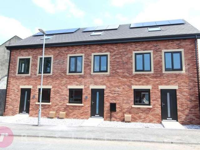 House for sale in Burnedge, Greater Manchester