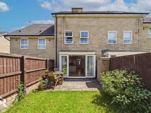 House for sale in Wash, Charlesworth