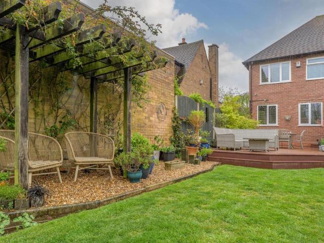 House for sale in Stourbridge, West Midlands