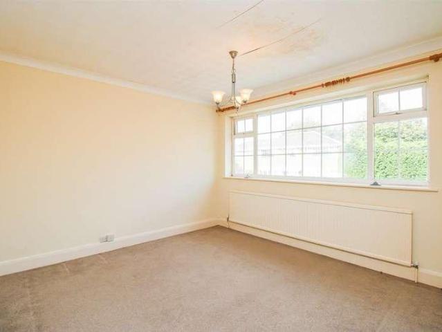 House for sale in Kinsley, West Yorkshire