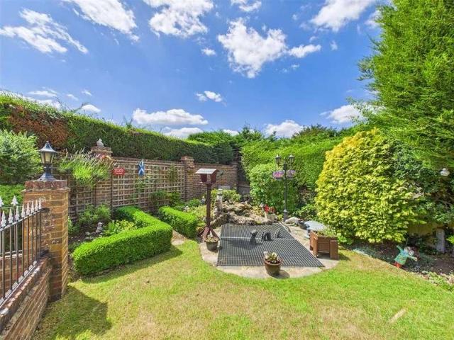 House for sale in South Croydon, Sanderstead