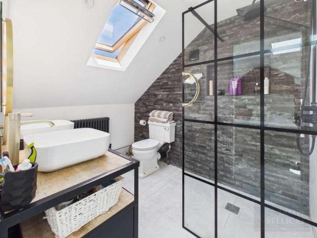 House for sale in Knighton, Old Wharf