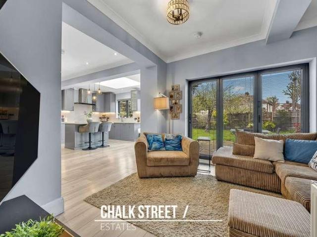 House for sale in Hornchurch, Greater London