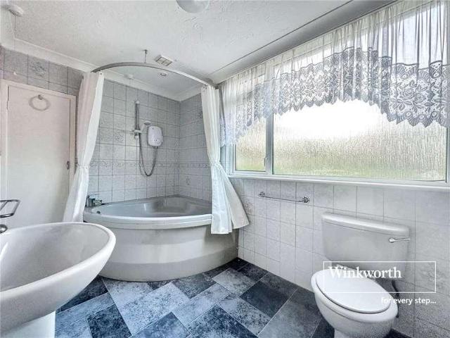 House for sale in Tricketts Cross, Ferndown