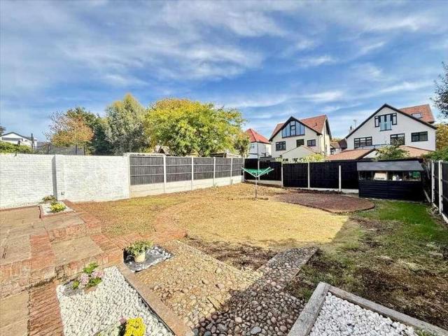 House for sale in Alton Barnes, Essex