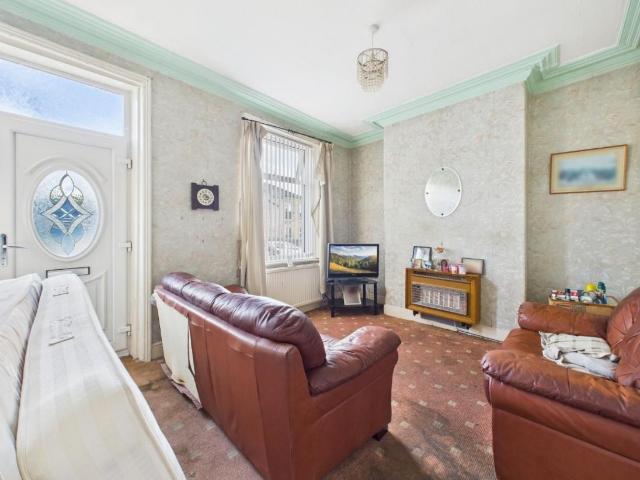 House for sale in Priestthorpe, Crossflatts