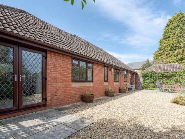 House for sale in The Slade, Oxfordshire