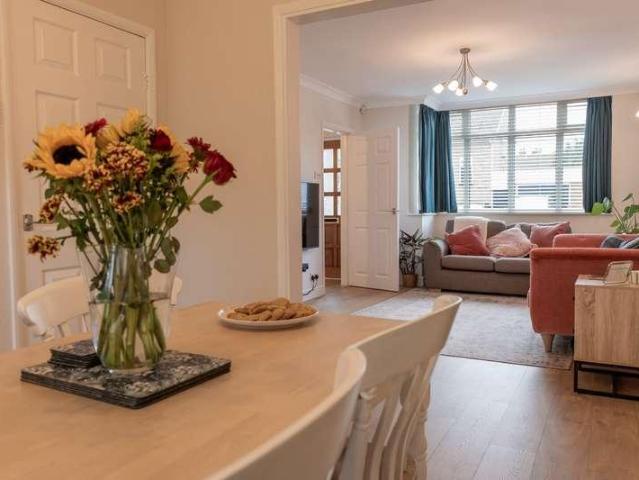 House for sale in Elmfield, Leicestershire