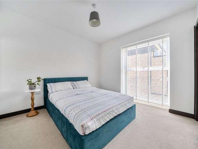 House for sale in Denham