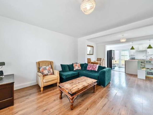 House for sale in Watford Rural, Batchworth