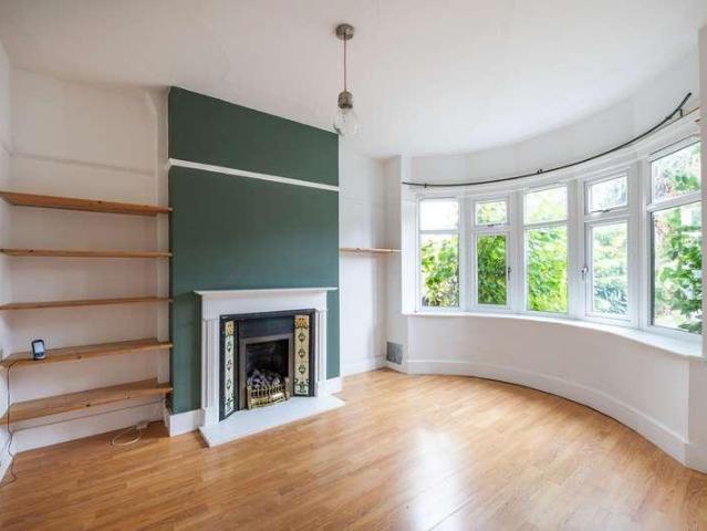 House for sale in Red Hill, Surrey