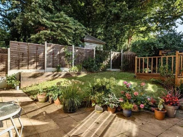 House for sale in Warfield, Newell Green