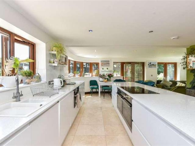 House for sale in The Bridge, Kent
