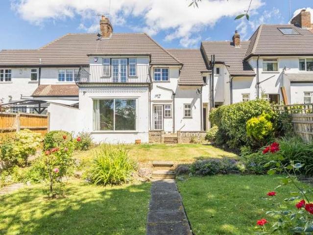 House for sale in Northwood, Greater London