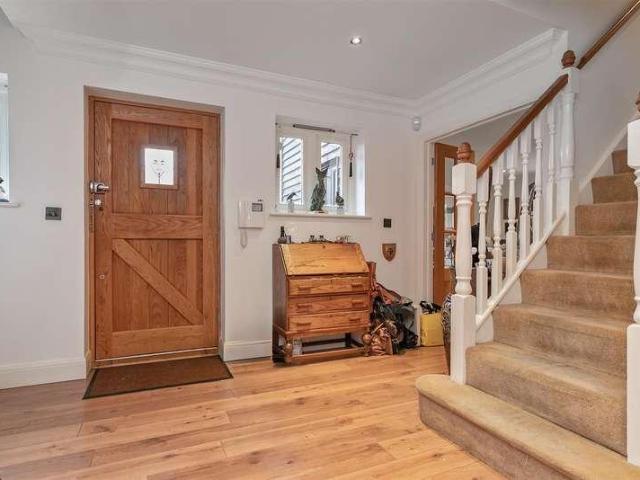 House for sale in Luton, Chaul End