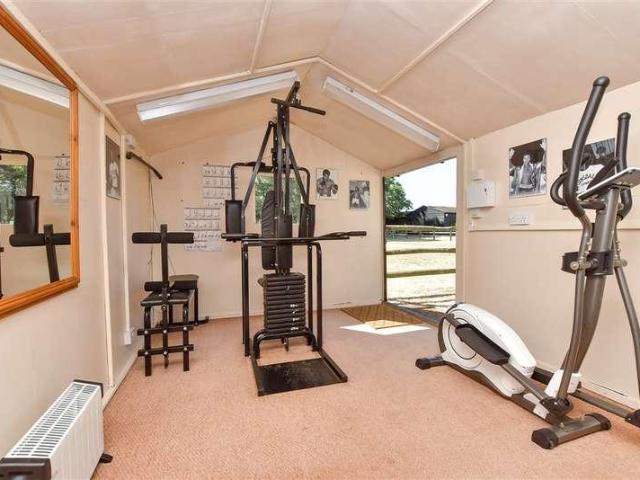 House for sale in Cooling