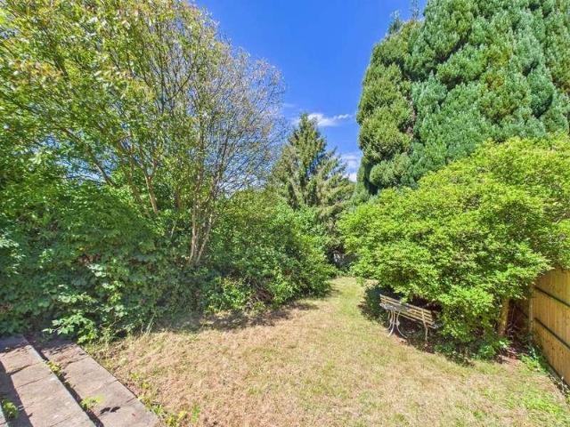 House for sale in South Croydon, Selsdon