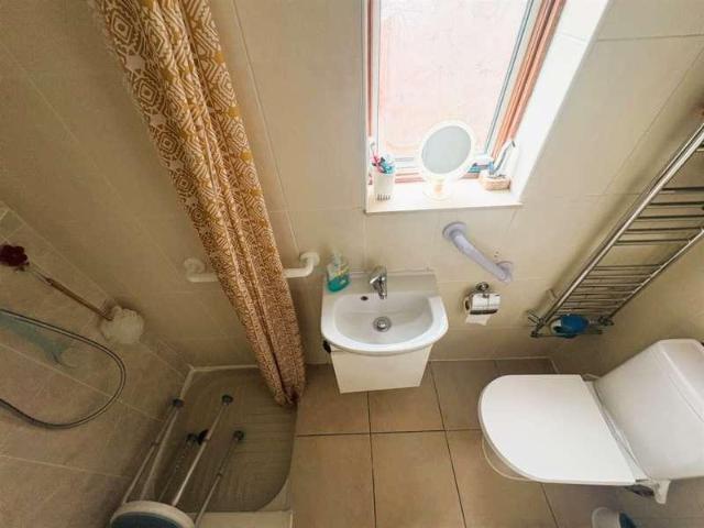 House for sale in London Borough of Ealing, Greenford