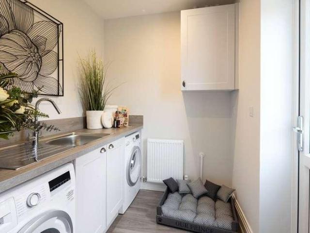House for sale in Mindenhurst, Heol-las