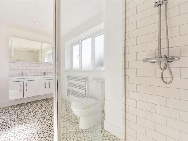 House for sale in Barnham and Eastergate, Clapham