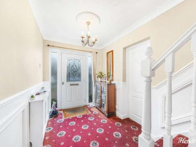 House for sale in Hawkwell, Barling