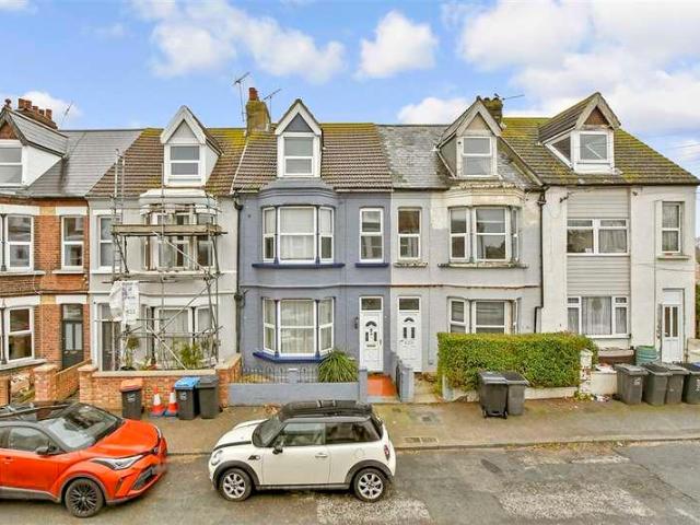 House for sale in Westbrook, Acol