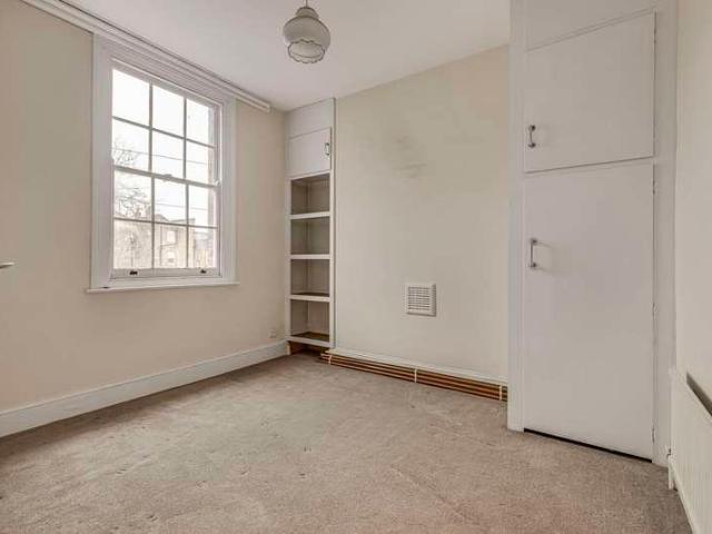 House for sale in Ratcliffe, Limehouse