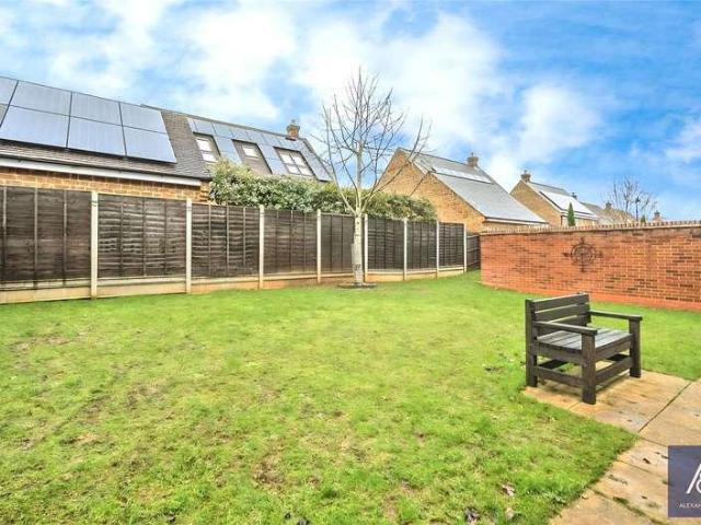 House for sale in Middleton Cheney, Northamptonshire