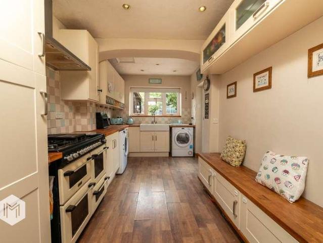 House for sale in Bradshaw, Lee Bank