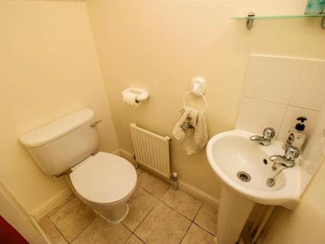 House for sale in Wakefield, Durkar