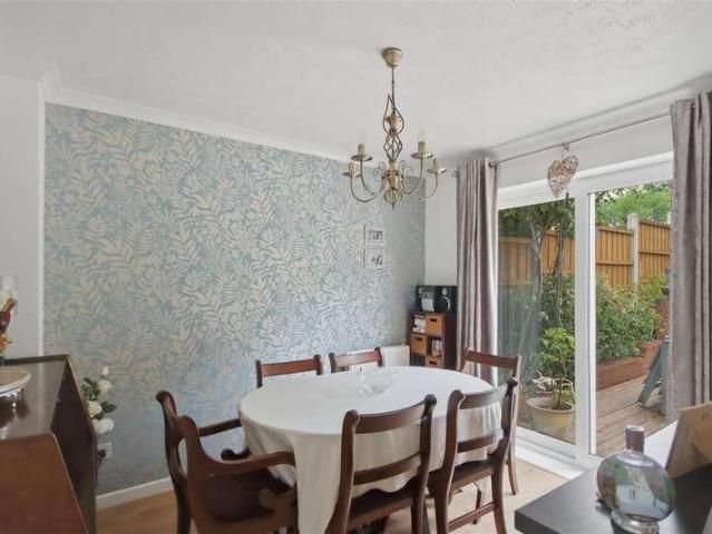 House for sale in Loundsley Green, East Midlands