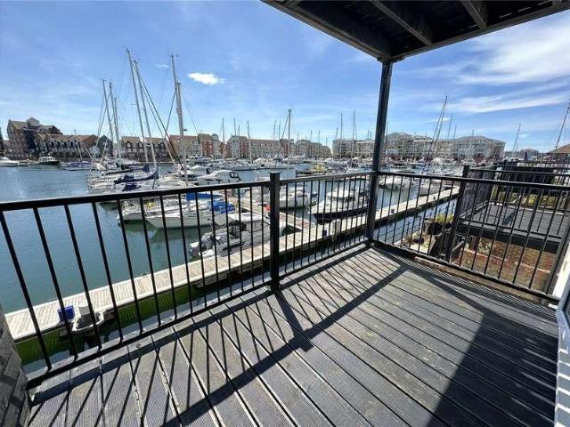 House for sale in Sovereign Harbour, Eastbourne