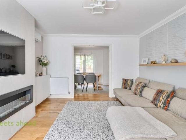 House for sale in Netherne-on-the-Hill, Red Hill